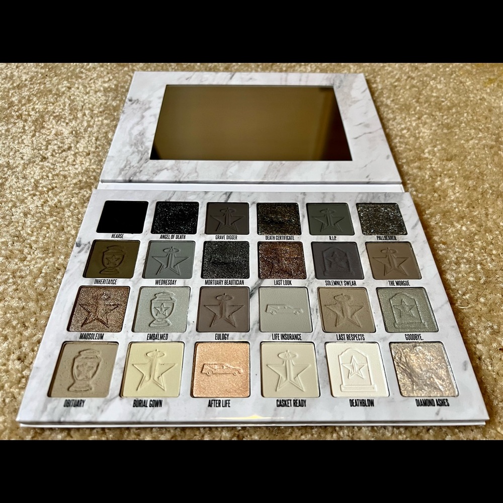 Jeffree Star Cremated Palette